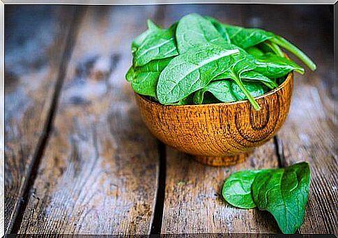 Spinach leaves