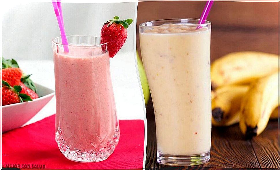 Banana and strawberry cocktail - perfect for breakfast!