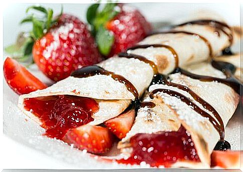 Pancakes with strawberries