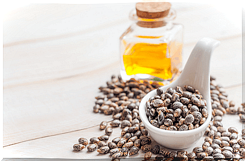 Castor oil to remove warts