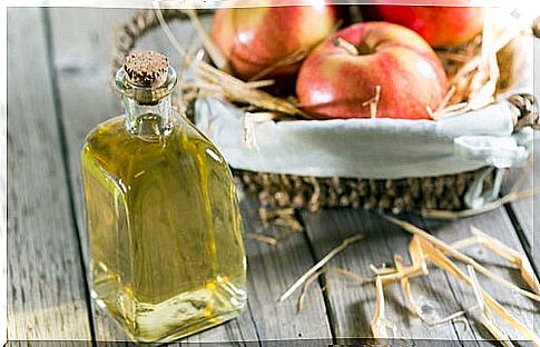 Apple cider vinegar for dry hair