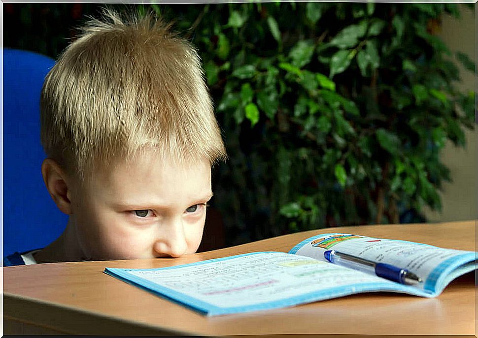 Concentration disorders are sometimes associated with dysgraphia as they affect the process of writing and understanding mistakes.