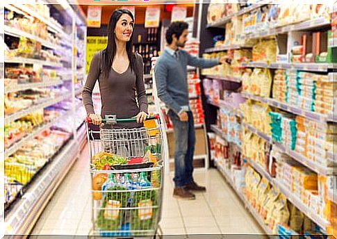 Shopping on an empty stomach is a bad idea - a woman in the store