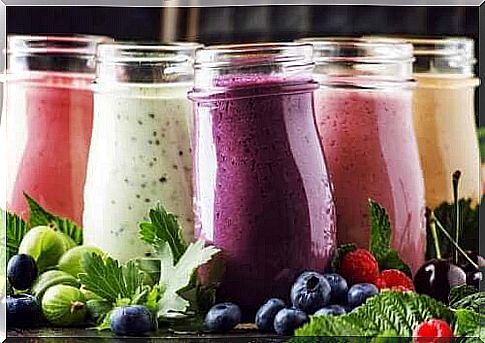 Fruit and yoghurt smoothies: why make them?