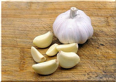 A head of garlic