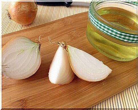 Onion and oil for hair loss