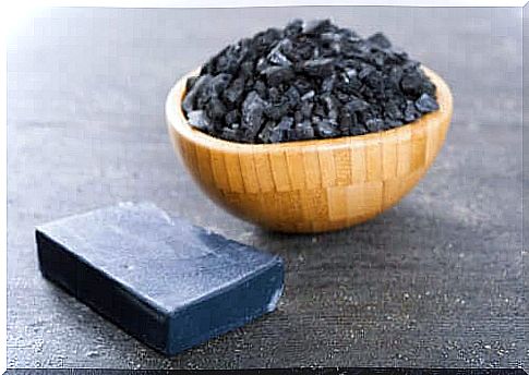 How to make your own activated carbon soap?