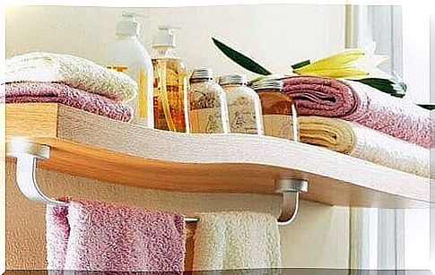 8 items that should not be stored in the bathroom - 8 examples