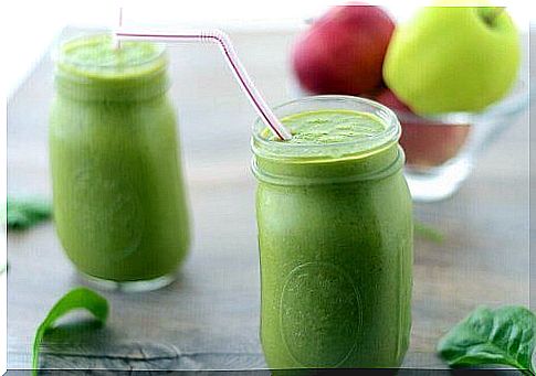 Green juices help in weight loss and cleansing the body