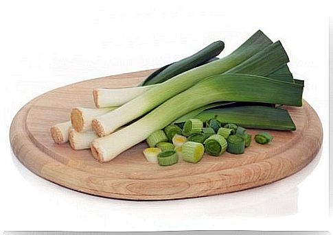 Leek on a wooden tray