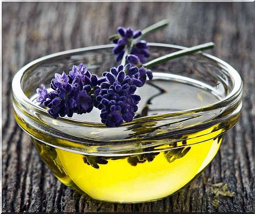 Natural lavender oil