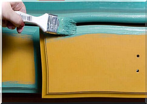 Painting wooden furniture: how to do it and some tips