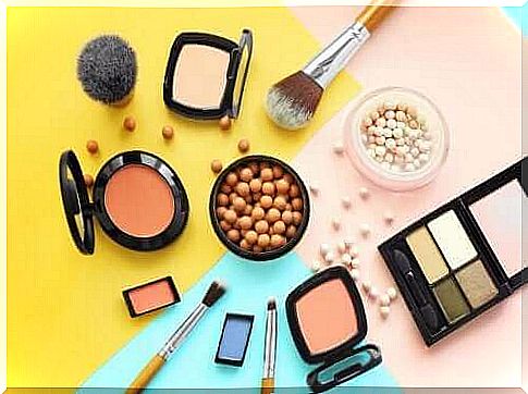 Make-up cosmetics