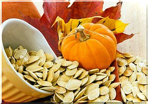 Pumpkin seeds - 8 health benefits