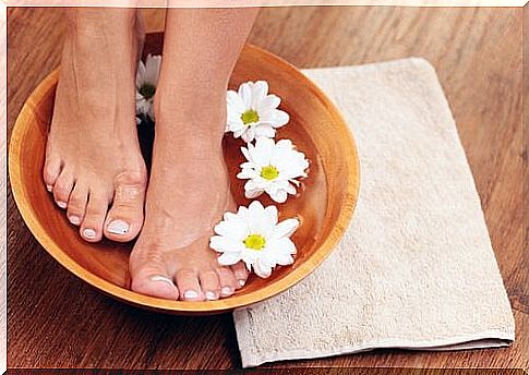 Foot spa Soak your feet