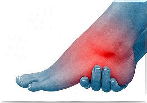 Swollen feet and ankles - 6 natural ways