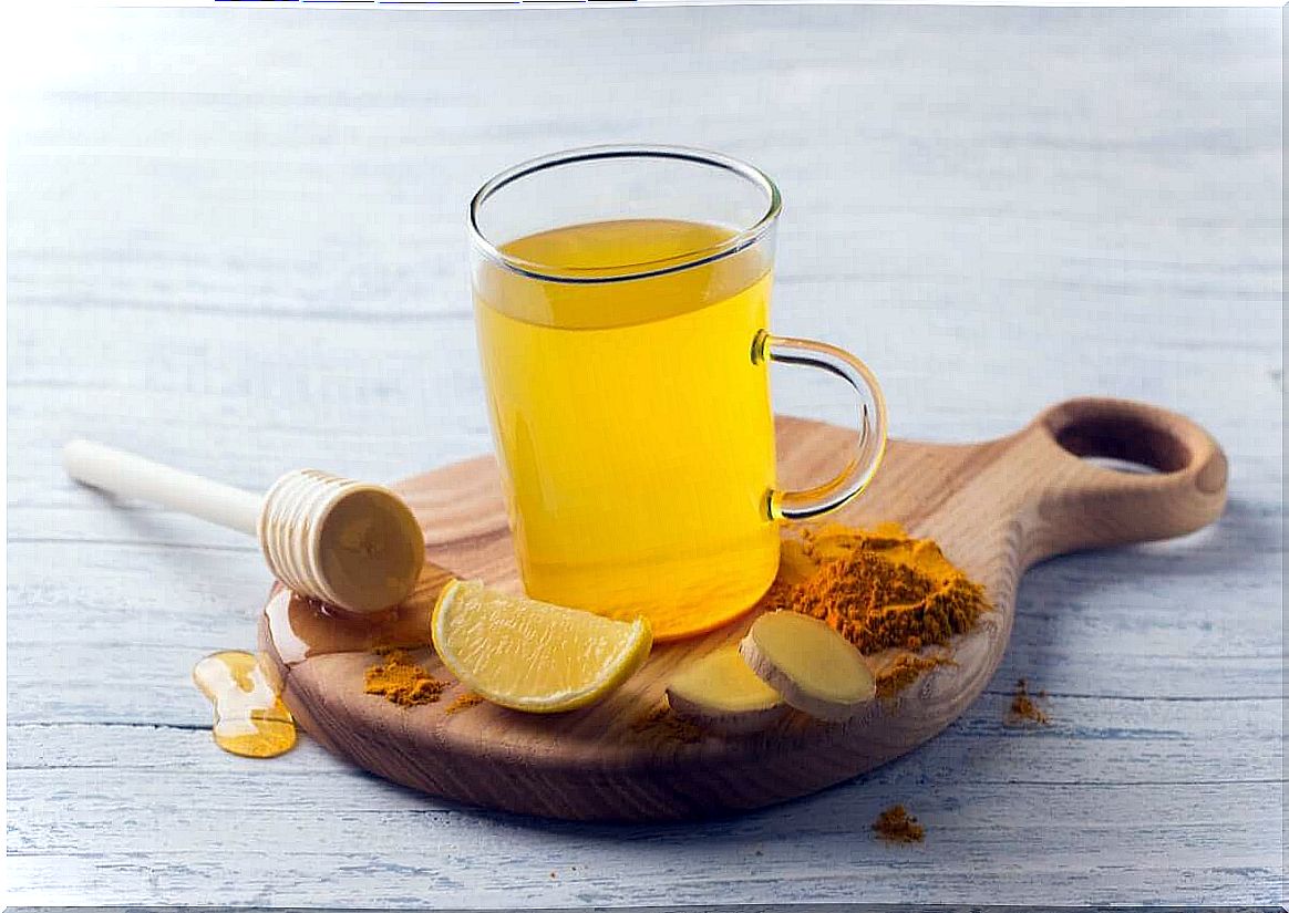 Turmeric tea allows us to enjoy the properties of this spice also at home.